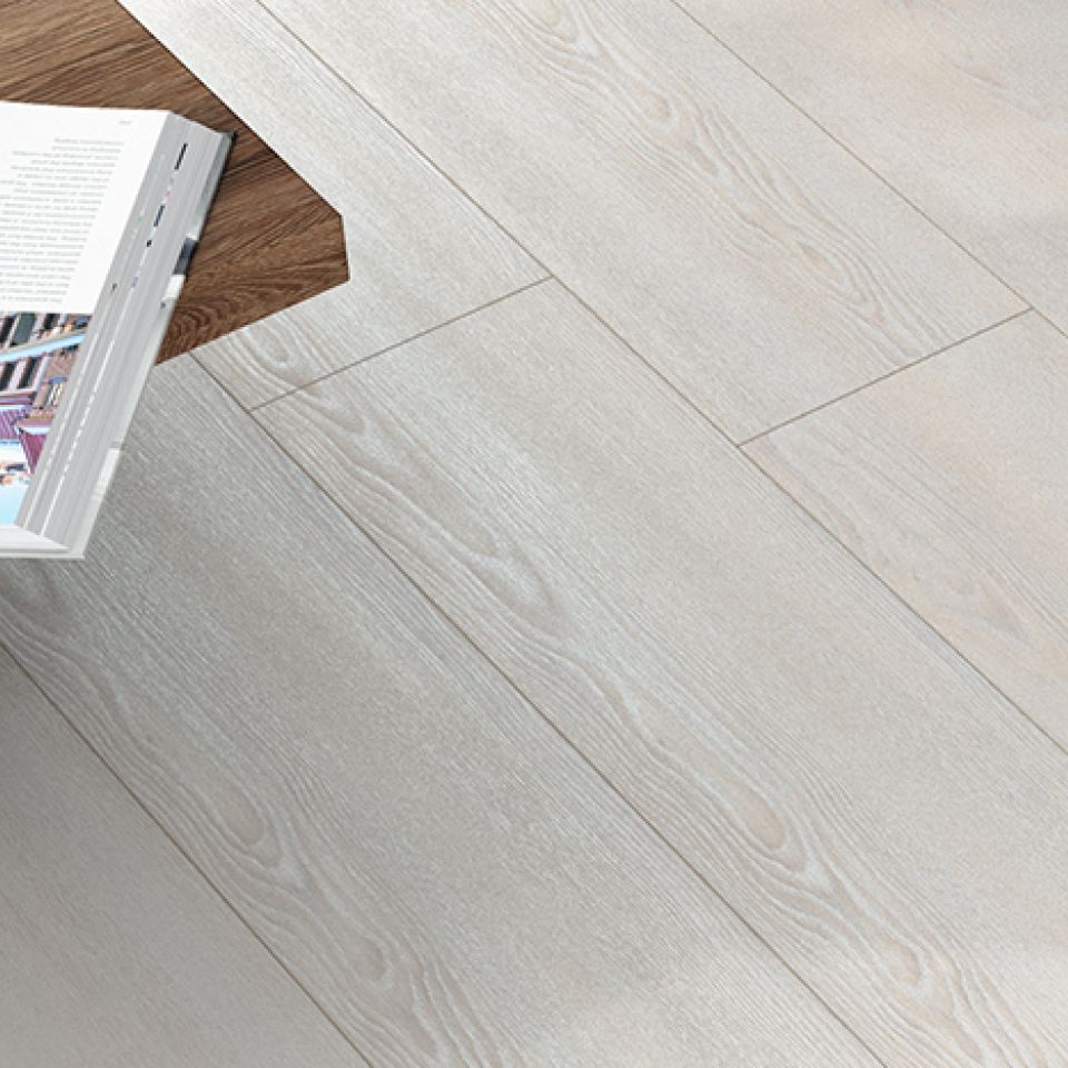 Suelo Laminado AC5 N-Line Roble claro 502 vista detalle