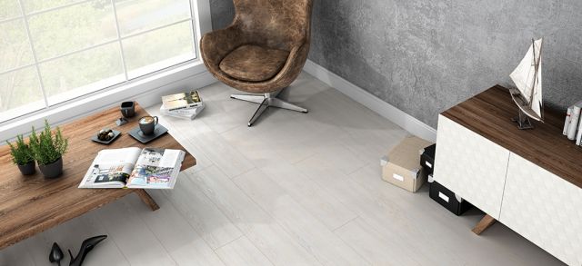 Suelo Laminado AC5 N-Line Roble claro 502 instalado en un salón