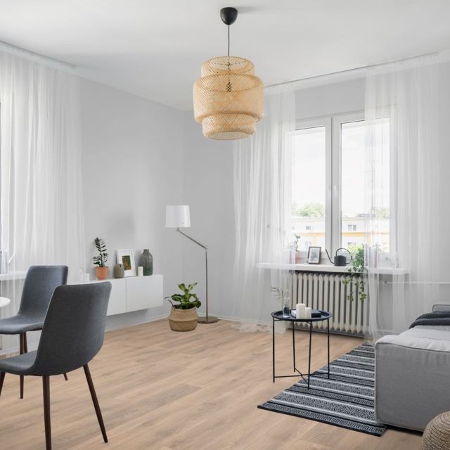 Suelo Laminado Hidrofugo Ac5 Habitat Blonde Oak H 630 Instalado En Un Salon 2Cec6671
