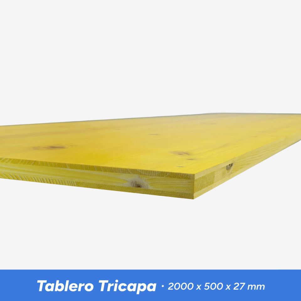Detalle del tablero tricapa 2000 x 500 x 27 mm con cantos sellados y acabado amarillo, ideal para usos encofrado