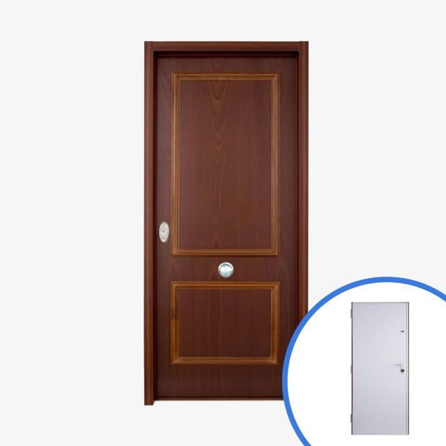 Vista frontal de una puerta acorazada sapelly con acabado en madera y diseño clásico de 2 cuadros, ideal para pisos y viviendas seguras