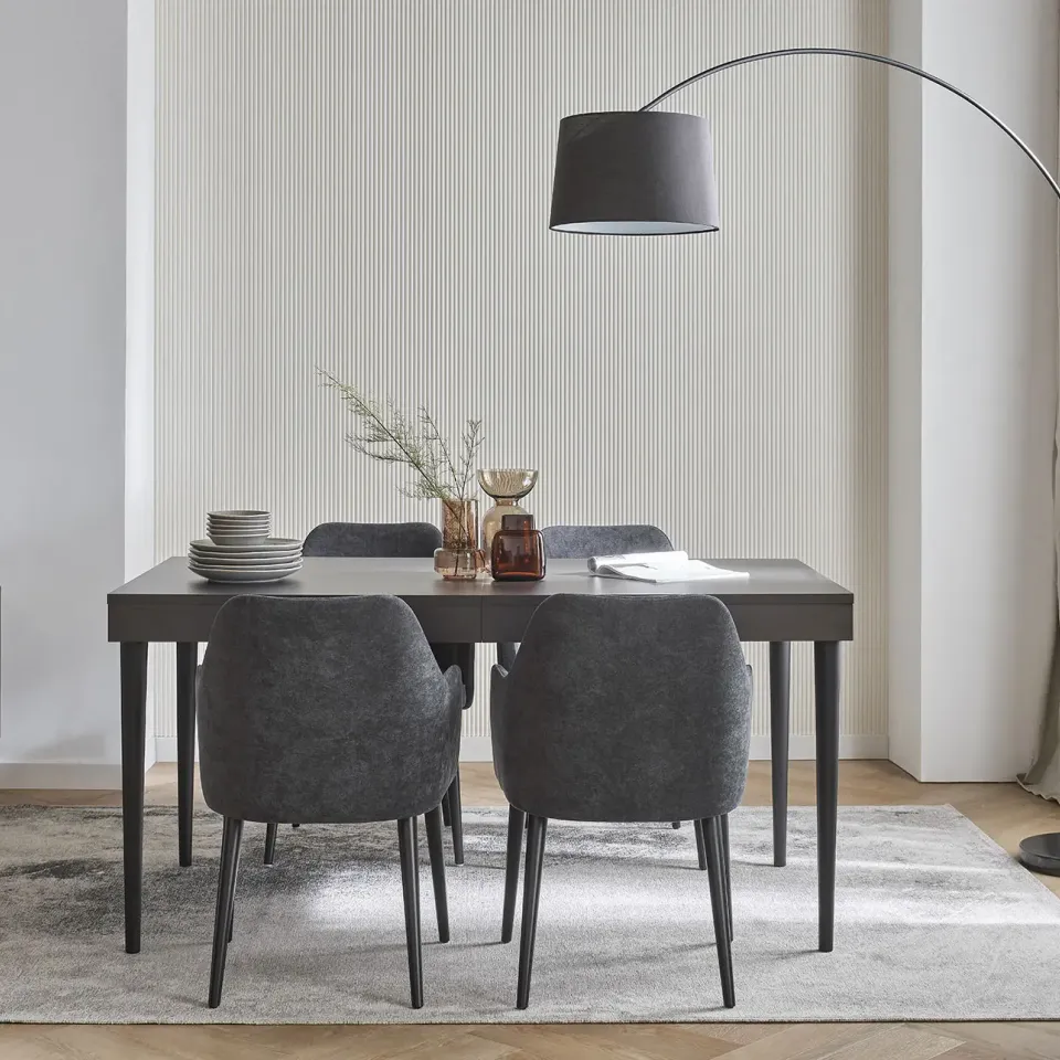 linerio xs line oval instalado en un comedor