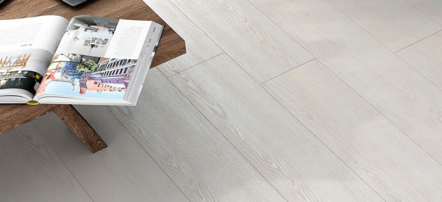 Suelo Laminado AC5 N-Line Roble claro 502 vista detalle
