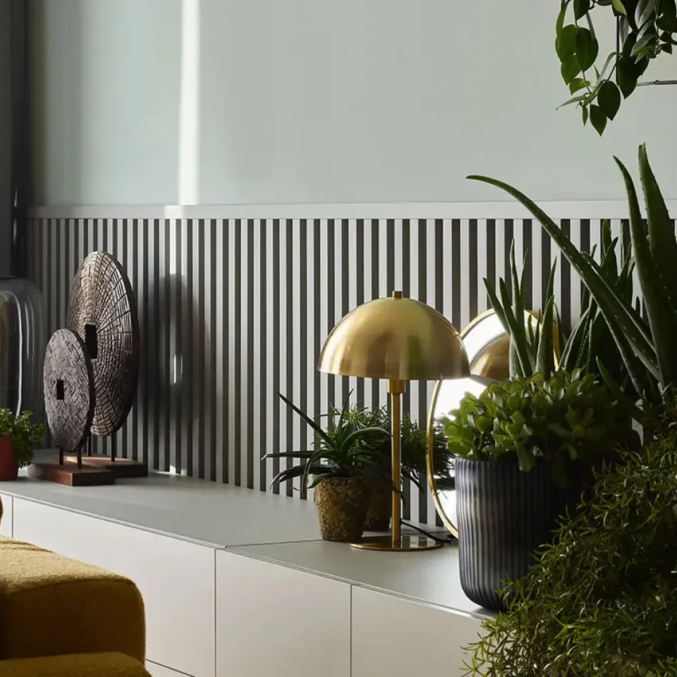 linerio l-line gris montado a media pared